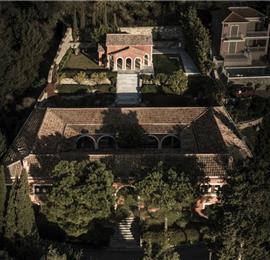 5 bedroom villa with infinity pool on Lefkada, sleeps up to 14
